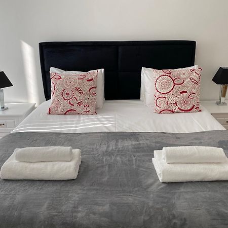 Berks Luxury Serviced Apartments , Free Parking, Free Gym And Free Wifi Bracknell Pokój zdjęcie