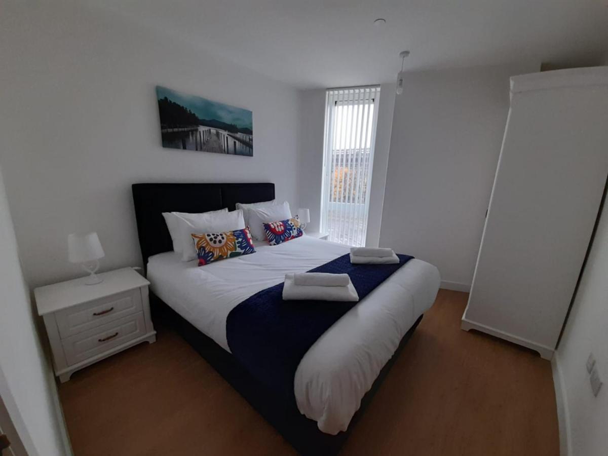 Berks Luxury Serviced Apartments , Free Parking, Free Gym And Free Wifi Bracknell Zewnętrze zdjęcie