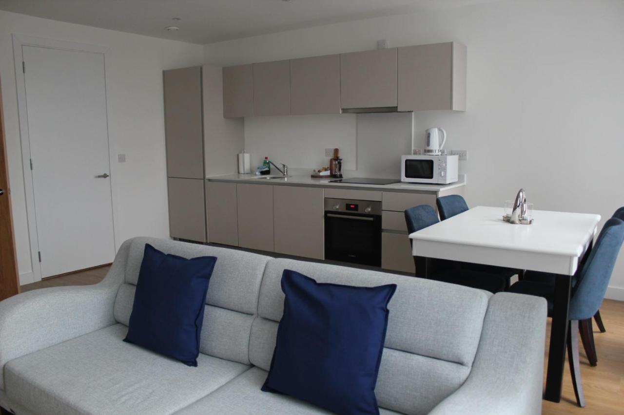 Berks Luxury Serviced Apartments , Free Parking, Free Gym And Free Wifi Bracknell Zewnętrze zdjęcie