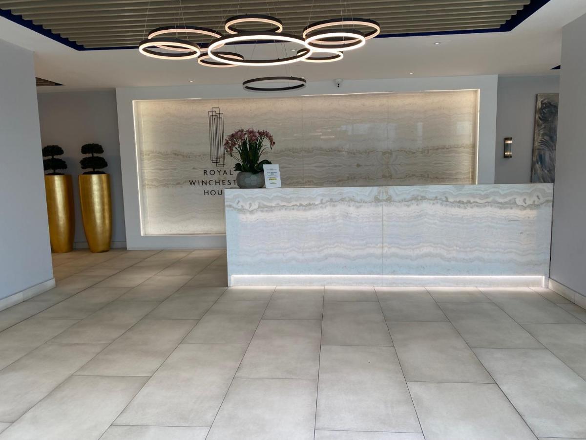 Berks Luxury Serviced Apartments , Free Parking, Free Gym And Free Wifi Bracknell Zewnętrze zdjęcie