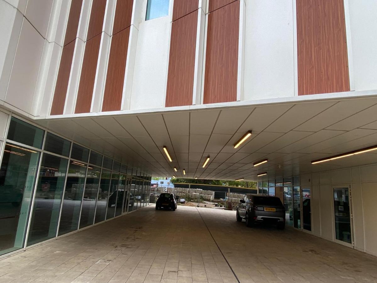 Berks Luxury Serviced Apartments , Free Parking, Free Gym And Free Wifi Bracknell Zewnętrze zdjęcie