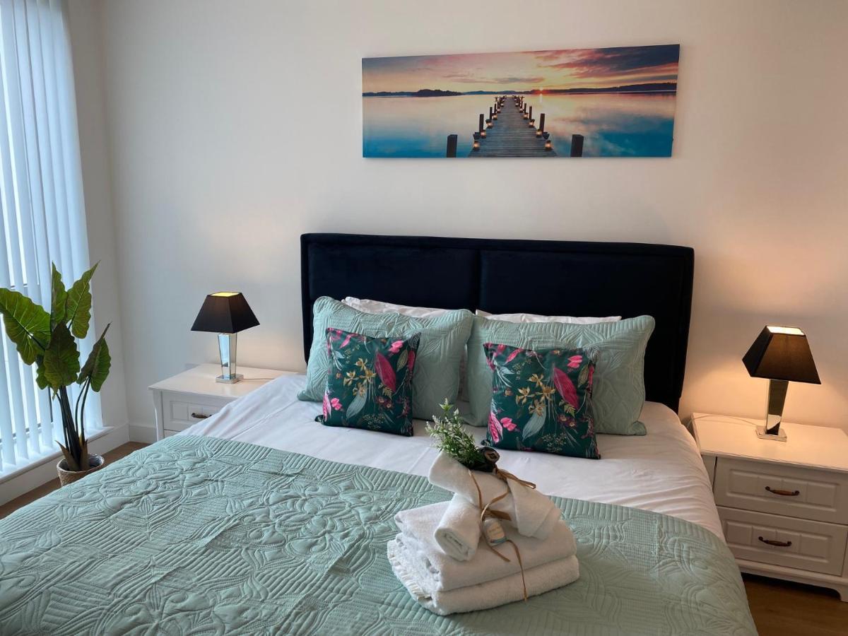 Berks Luxury Serviced Apartments , Free Parking, Free Gym And Free Wifi Bracknell Zewnętrze zdjęcie