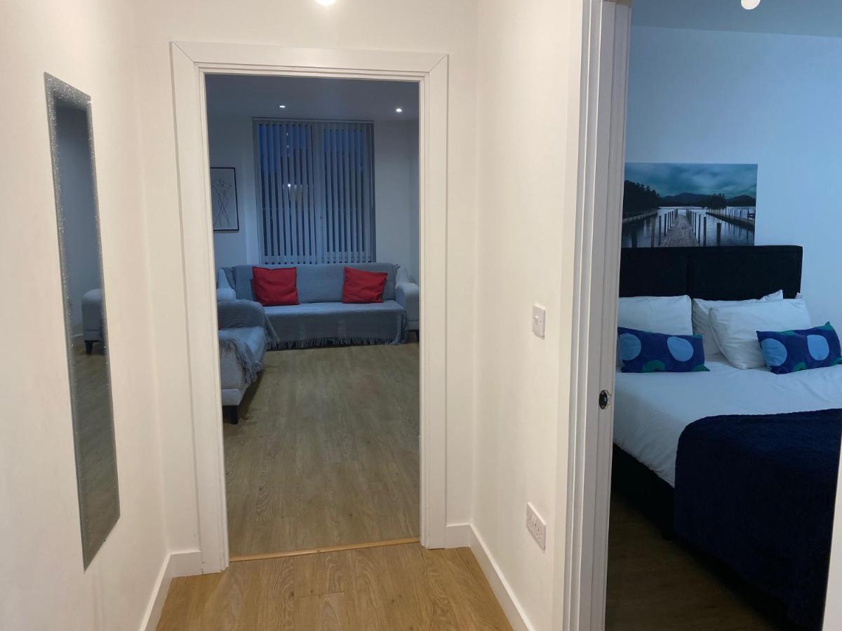 Berks Luxury Serviced Apartments , Free Parking, Free Gym And Free Wifi Bracknell Zewnętrze zdjęcie